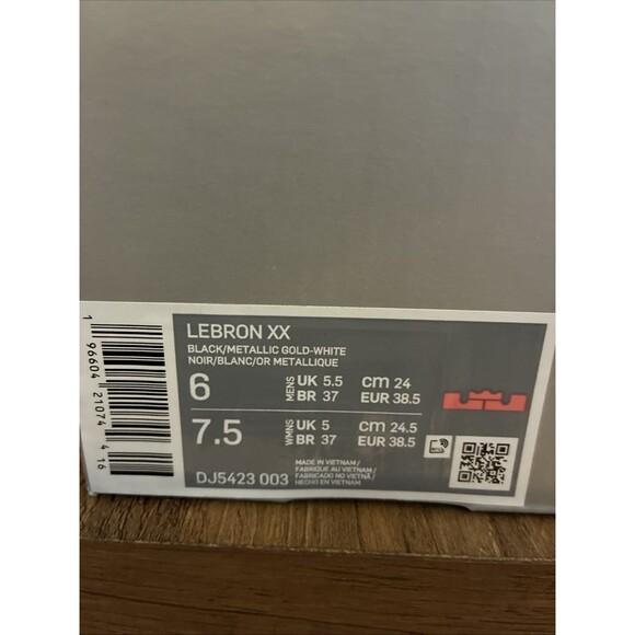 Nike Men Size 6 LeBron 20 Black Metallic Gold Basketball Shoes DJ5423-003 main image 5